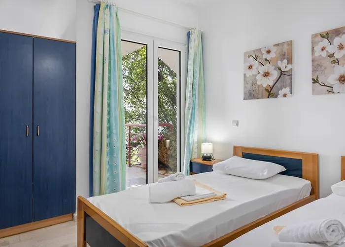 Apart Otel Miranda Nikiana