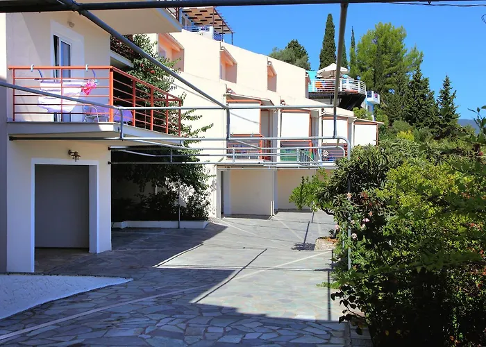 Apart Otel Miranda Nikiana