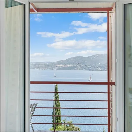Ξενοδοχείο με διαμερίσματα Miranda Νικιάνα