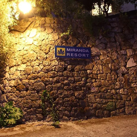 Miranda * Νικιάνα