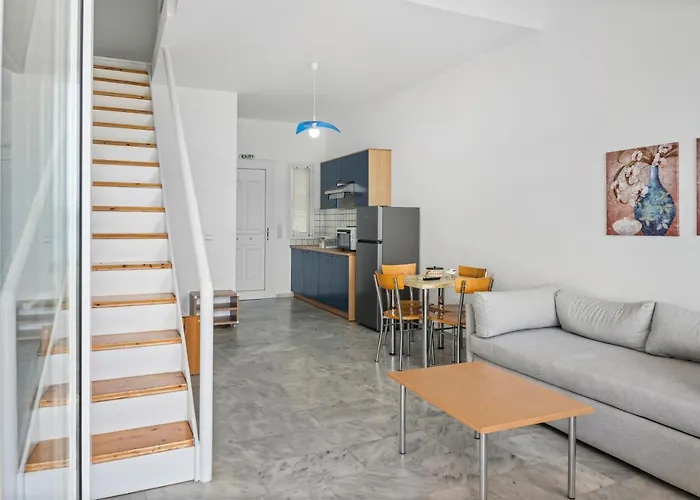 Miranda Apartmanhotel Nikiána